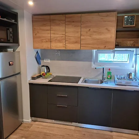 펜션 De Luxe Mobilna Kuca Kijani, 44m2 Gračac