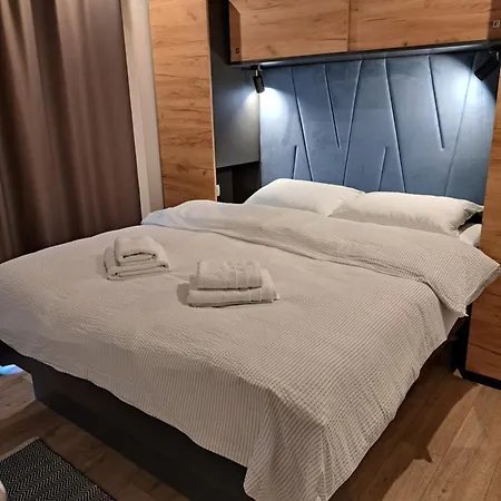 De Luxe Mobilna Kuca Kijani, 44m2 펜션 *