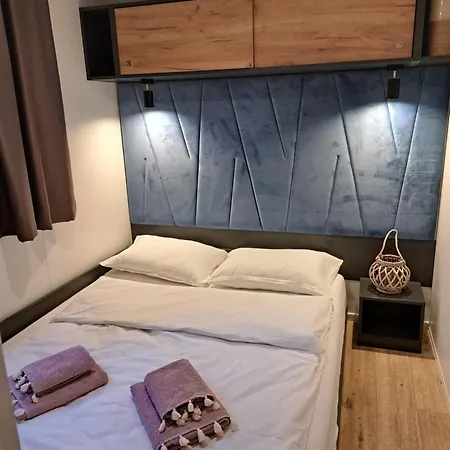 De Luxe Mobilna Kuca Kijani, 44m2 *
